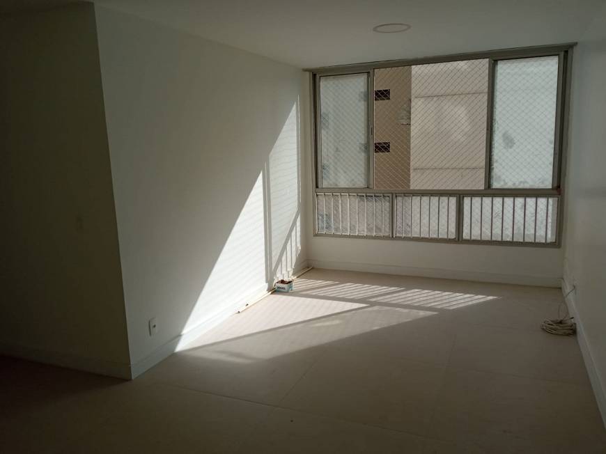 Foto 1 de Apartamento com 2 Quartos para alugar, 88m² em Icaraí, Niterói