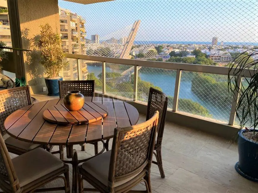 Foto 1 de Apartamento com 4 Quartos à venda, 160m² em Itanhangá, Rio de Janeiro