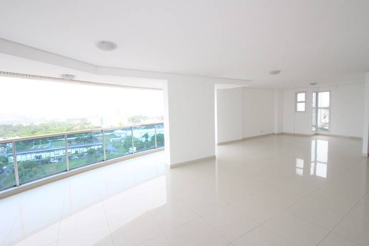 Foto 4 de Apartamento com 5 Quartos à venda, 295m² em Adrianópolis, Manaus