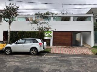 Foto 1 de Casa com 2 Quartos para alugar, 195m² em São Bento, Belo Horizonte