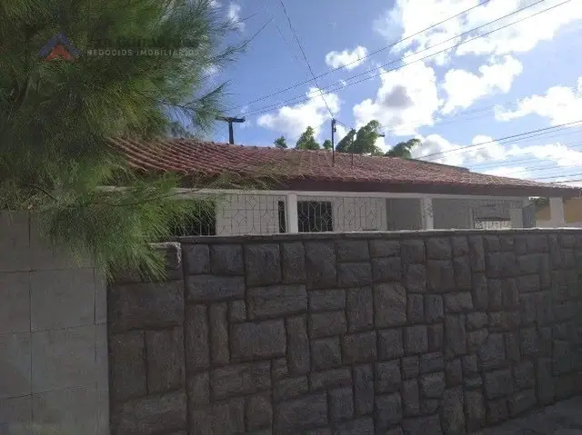 Foto 4 de Casa com 3 Quartos para alugar, 150m² em Castelo Branco, João Pessoa