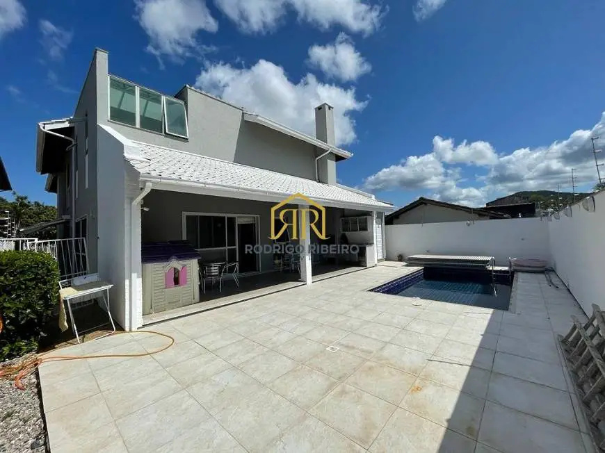Foto 1 de Casa com 7 Quartos à venda, 461m² em Córrego Grande, Florianópolis