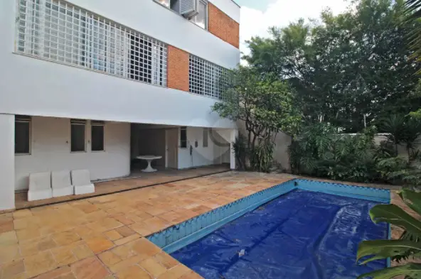 Foto 1 de Sobrado com 3 Quartos à venda, 320m² em Alto de Pinheiros, São Paulo