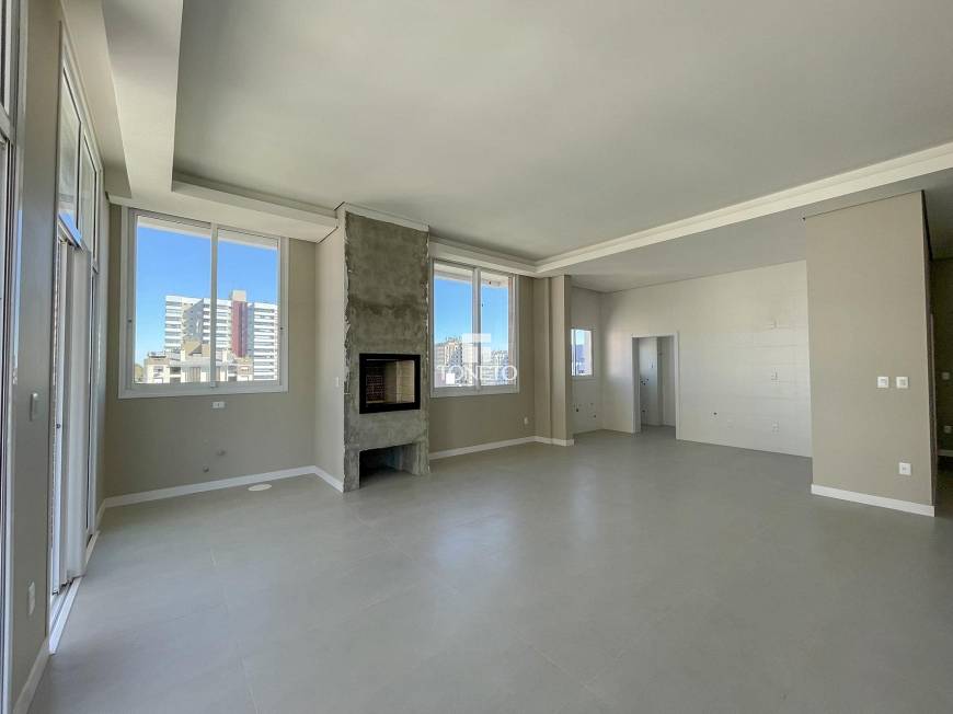 Foto 3 de Apartamento com 3 Quartos à venda, 148m² em Bonfim, Santa Maria
