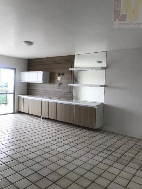 Foto 2 de Apartamento com 3 Quartos à venda, 131m² em Engenho do Meio, Recife