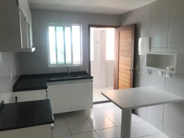 Foto 4 de Apartamento com 3 Quartos para alugar, 110m² em Tirol, Natal