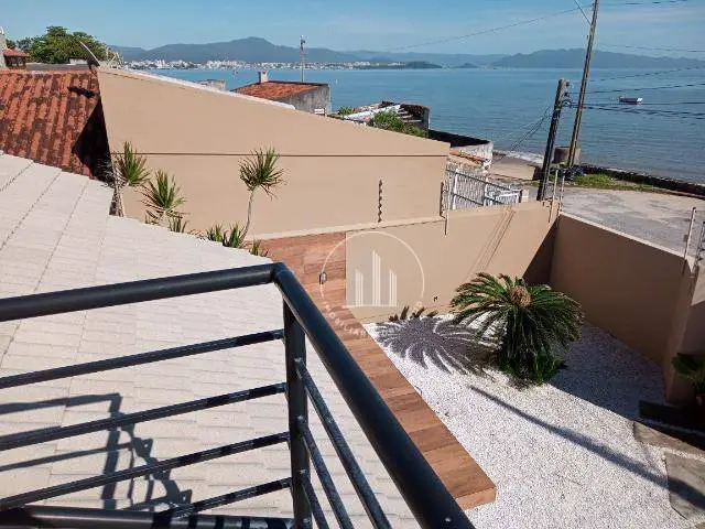 Foto 1 de Casa com 3 Quartos à venda, 248m² em Balneário, Florianópolis