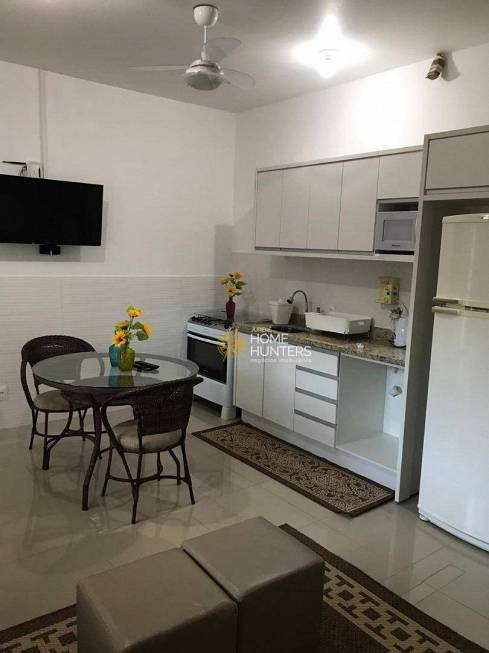 Foto 2 de Casa com 3 Quartos para alugar, 200m² em Jurerê, Florianópolis