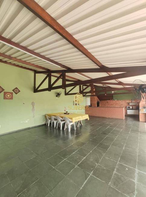 Foto 3 de Casa com 4 Quartos à venda, 521m² em Jardim Shangri La, Cuiabá
