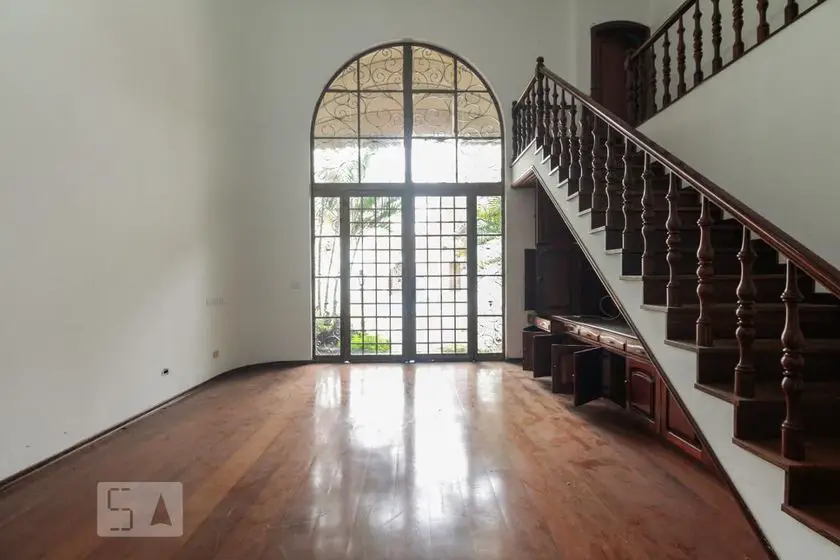 Foto 2 de Casa com 4 Quartos para alugar, 500m² em Vila Carrão, São Paulo