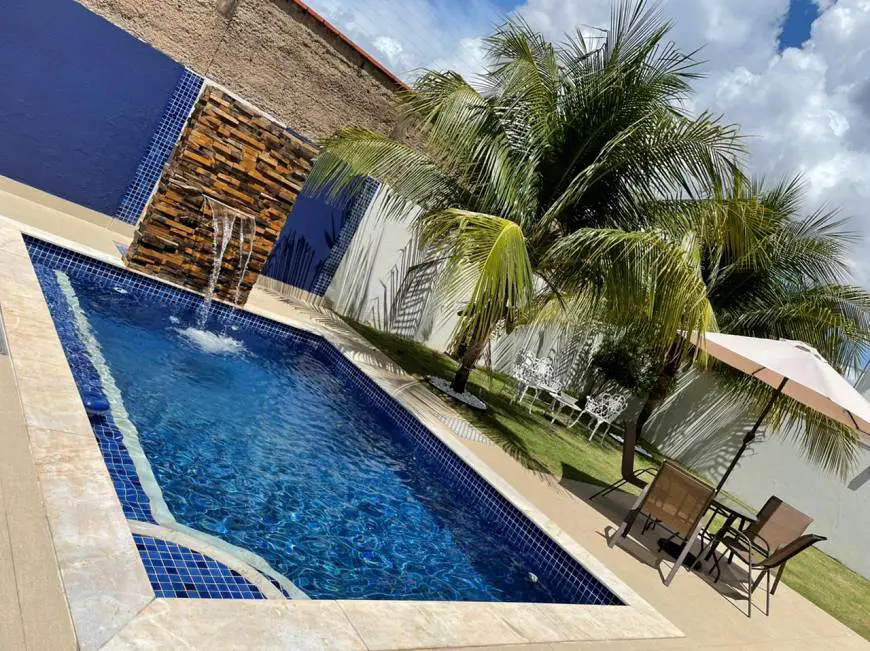 Foto 1 de Casa de Condomínio com 4 Quartos para alugar, 330m² em Jardim Itália, Cuiabá