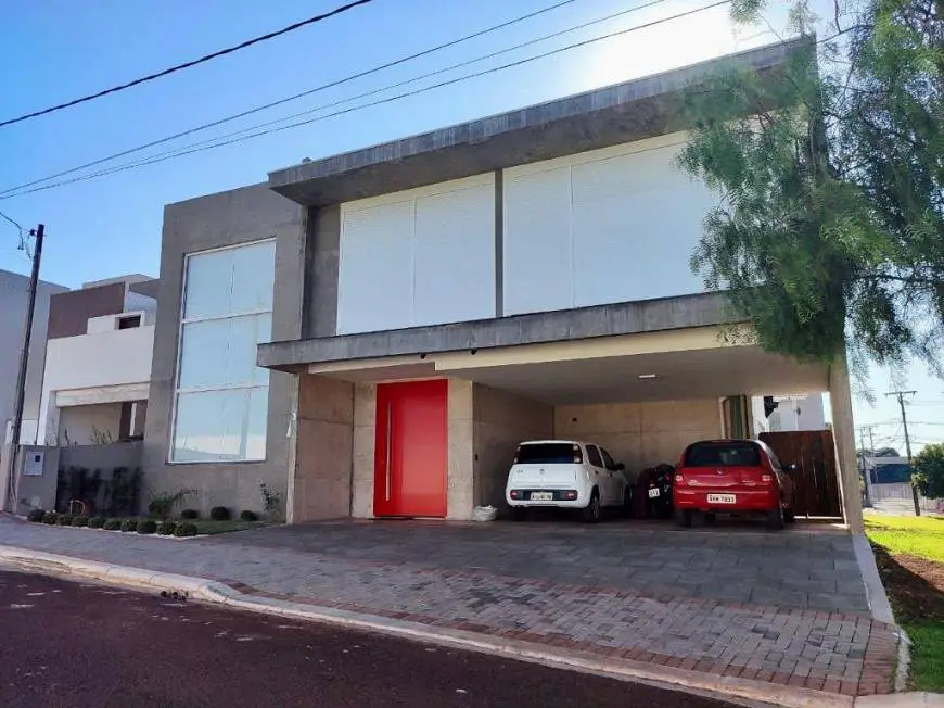 Foto 2 de Sobrado com 4 Quartos à venda, 282m² em Pacaembú, Cascavel