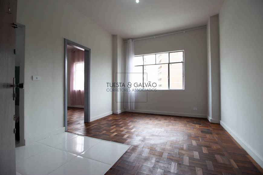 Foto 4 de Apartamento com 1 Quarto para alugar, 34m² em Centro, Curitiba