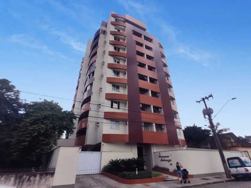 Foto 1 de Apartamento com 2 Quartos para alugar, 113m² em América, Joinville