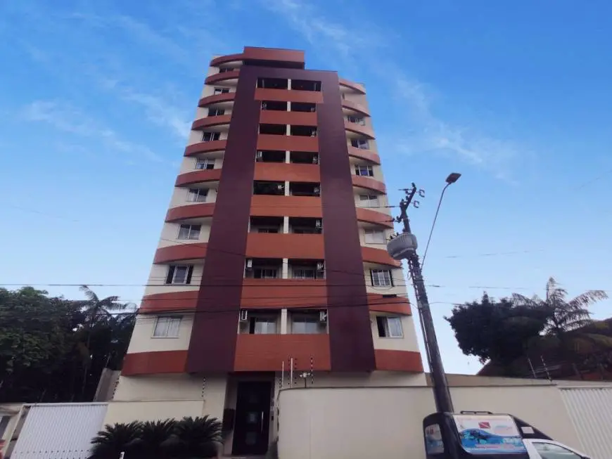 Foto 2 de Apartamento com 2 Quartos para alugar, 113m² em América, Joinville