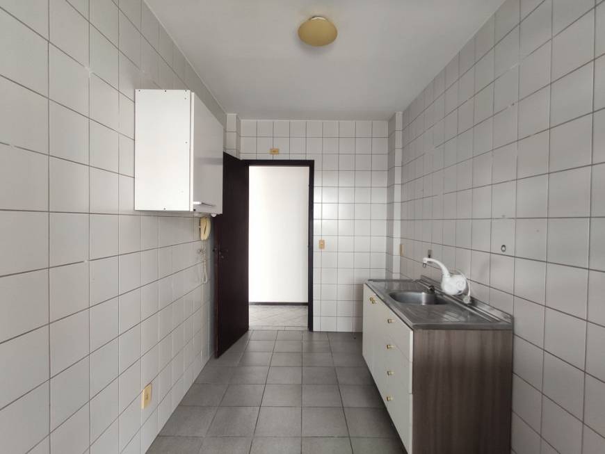 Foto 4 de Apartamento com 2 Quartos para alugar, 74m² em América, Joinville