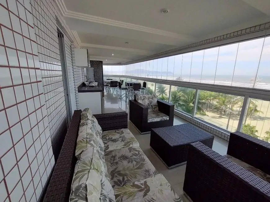 Foto 1 de Apartamento com 3 Quartos para alugar, 167m² em Aviação, Praia Grande