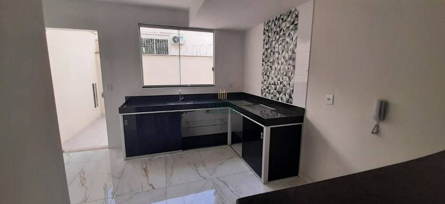 Foto 1 de Casa com 2 Quartos para alugar, 79m² em Santa Mônica, Belo Horizonte