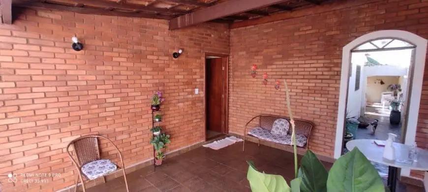 Foto 1 de Casa com 3 Quartos à venda, 110m² em Carajas, Uberlândia