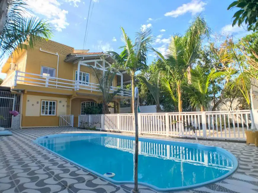 Foto 2 de Casa com 5 Quartos à venda, 360m² em São João do Rio Vermelho, Florianópolis