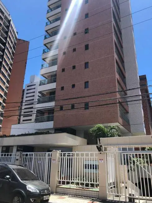 Foto 2 de Apartamento com 2 Quartos à venda, 77m² em Meireles, Fortaleza
