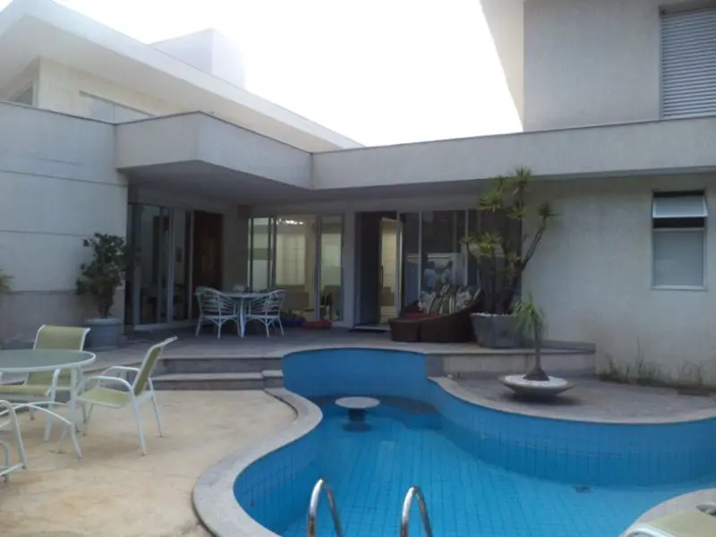 Foto 1 de Casa com 2 Quartos para alugar, 205m² em Belvedere, Belo Horizonte