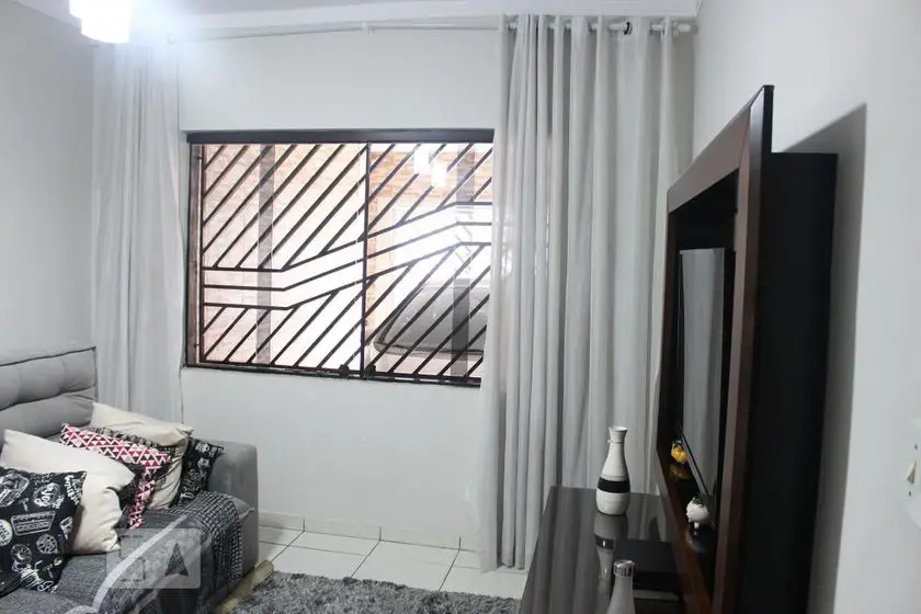 Foto 3 de Casa com 3 Quartos para alugar, 125m² em Vila Jacuí, São Paulo