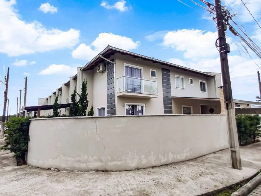 Foto 4 de Casa com 3 Quartos para alugar, 96m² em Vila Nova, Joinville