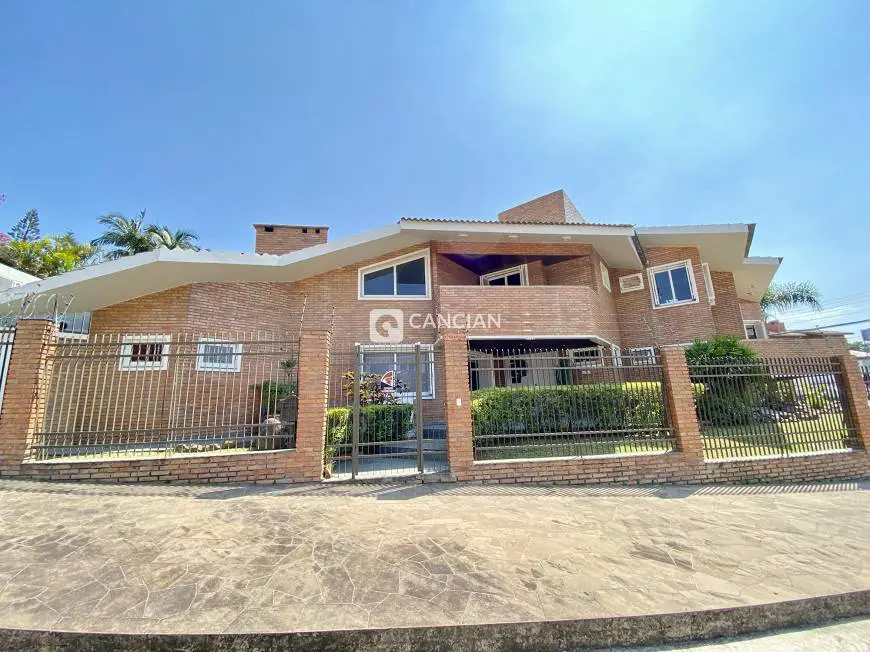 Foto 1 de Casa com 4 Quartos à venda, 400m² em Patronato, Santa Maria
