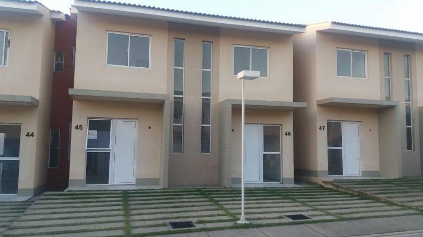 Foto 1 de Casa de Condomínio com 3 Quartos para alugar, 70m² em Ancuri, Fortaleza