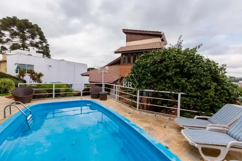 Foto 1 de Casa de Condomínio com 4 Quartos para alugar, 455m² em São João, Curitiba