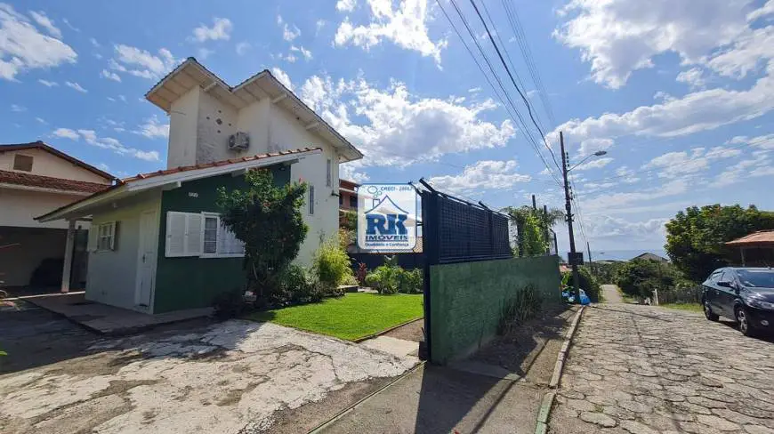 Foto 2 de Sobrado com 2 Quartos à venda, 90m² em Santinho, Florianópolis