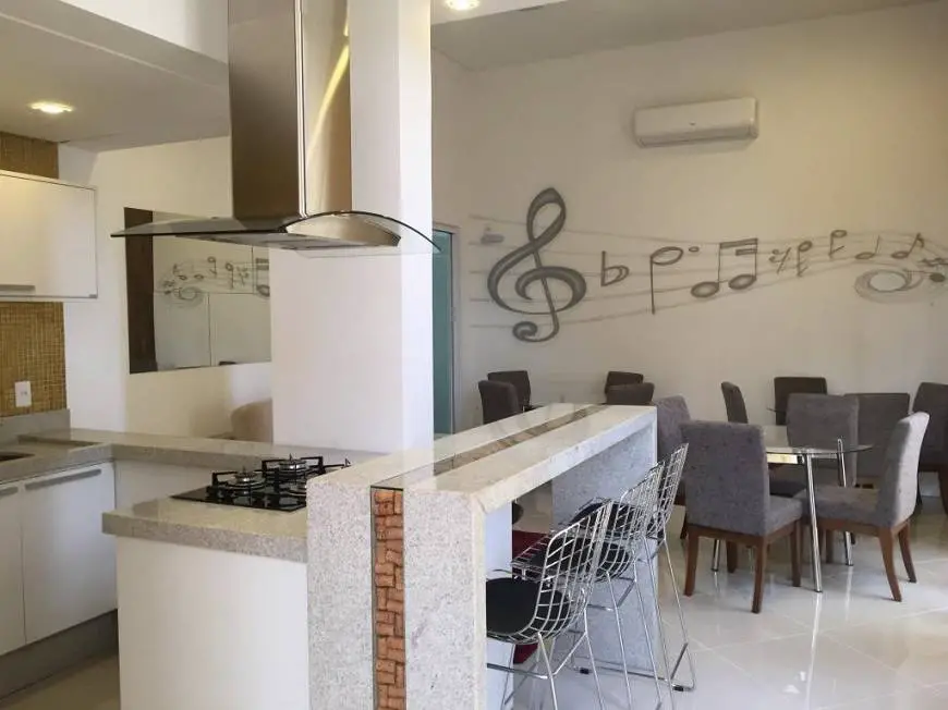 Foto 5 de Apartamento com 2 Quartos para alugar, 77m² em América, Joinville