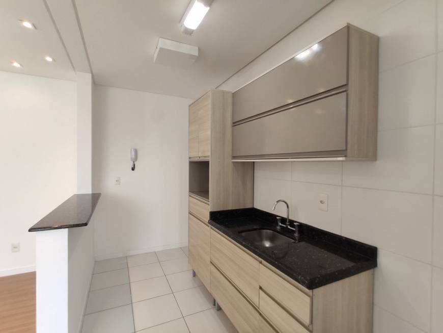 Foto 4 de Apartamento com 2 Quartos para alugar, 60m² em Saguaçú, Joinville