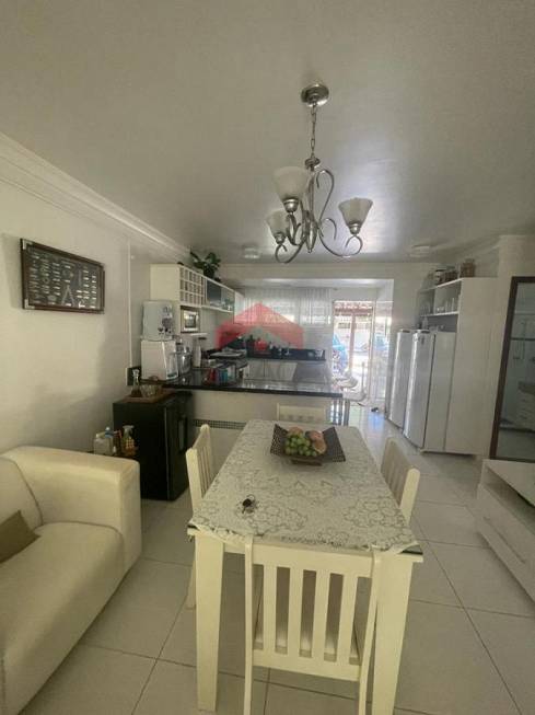 Foto 4 de Apartamento com 3 Quartos à venda, 180m² em Guarajuba Monte Gordo, Camaçari