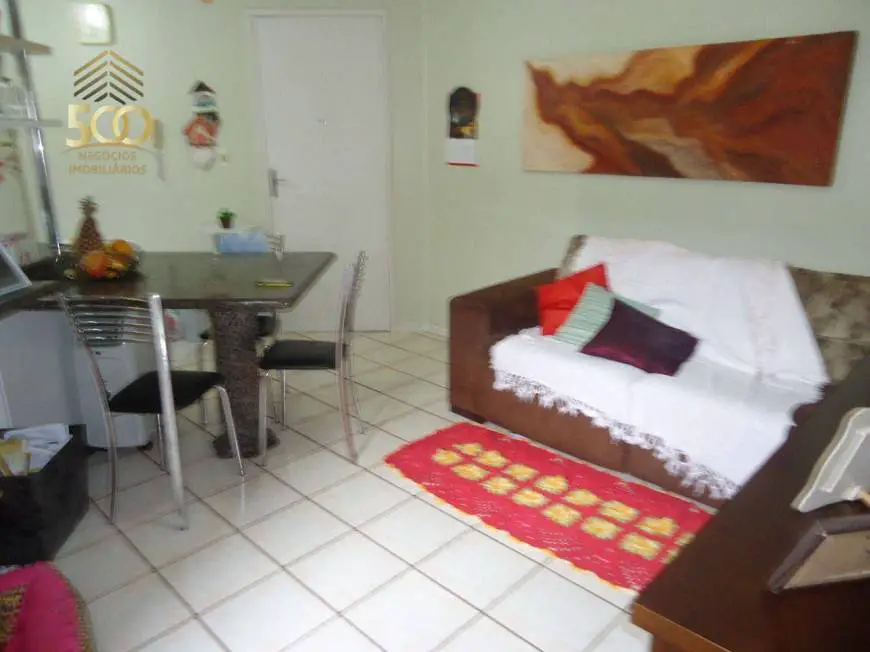 Foto 3 de Apartamento com 3 Quartos à venda, 54m² em Ponta de Baixo, São José