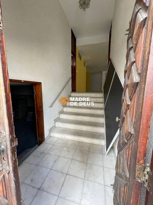 Foto 2 de Casa com 3 Quartos à venda, 390m² em Fátima, Fortaleza
