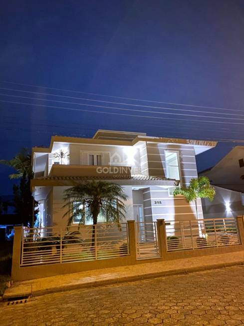 Foto 2 de Casa com 3 Quartos à venda, 258m² em Guarani, Brusque