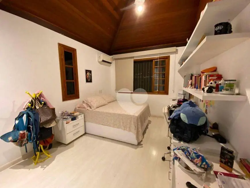 Foto 1 de Casa com 4 Quartos à venda, 384m² em Grajaú, Rio de Janeiro
