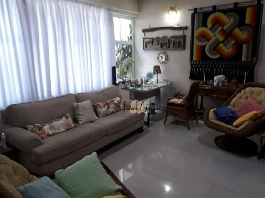 Foto 4 de Sobrado com 4 Quartos para alugar, 387m² em Vila Giglio, Atibaia