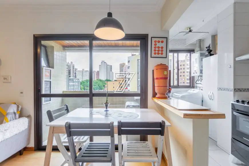 Foto 2 de Apartamento com 1 Quarto à venda, 40m² em Batel, Curitiba