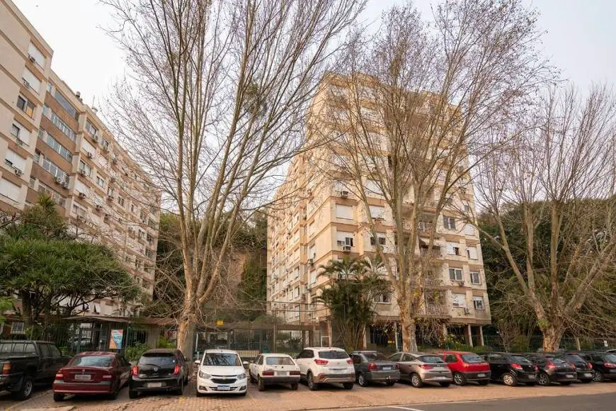 Foto 2 de Apartamento com 2 Quartos à venda, 84m² em Vila Assunção, Porto Alegre