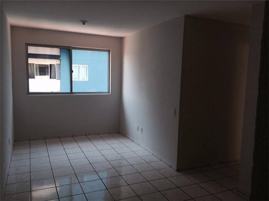 Foto 4 de Apartamento com 3 Quartos para alugar, 64m² em Tabapuã, Caucaia