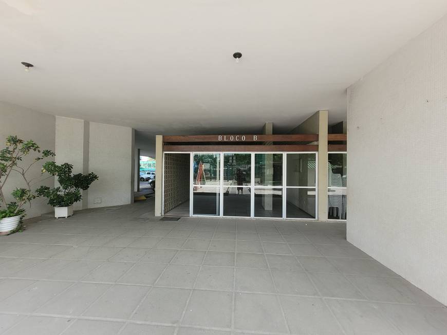 Foto 2 de Apartamento com 3 Quartos à venda, 69m² em Torre, Recife