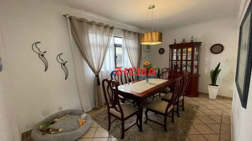 Foto 3 de Apartamento com 4 Quartos à venda, 172m² em Estuario, Santos