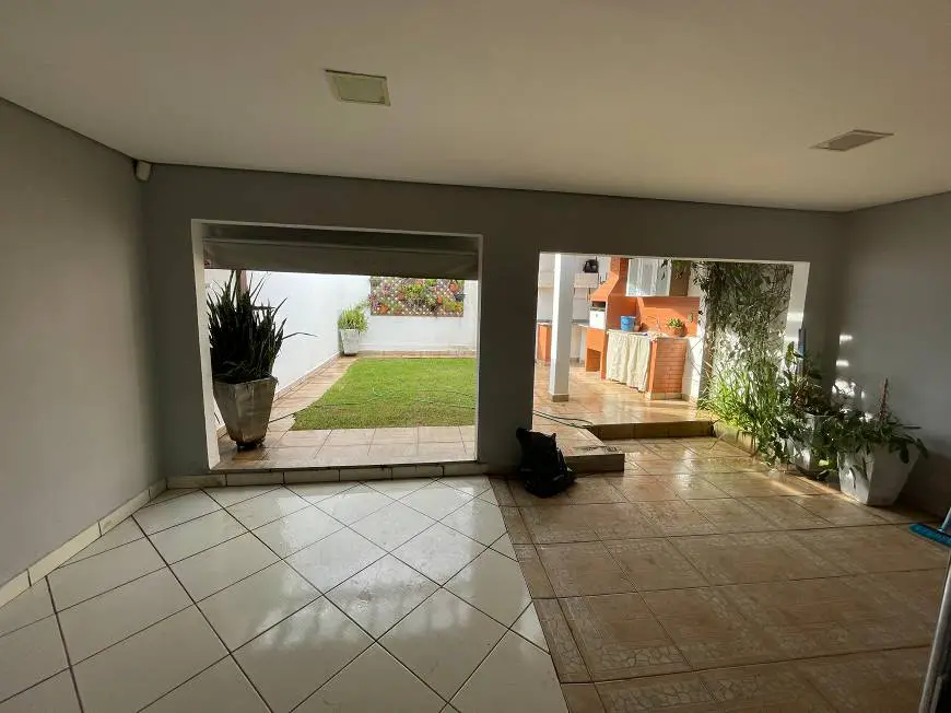 Foto 1 de Casa com 2 Quartos para venda ou aluguel, 180m² em Campo Velho, Cuiabá