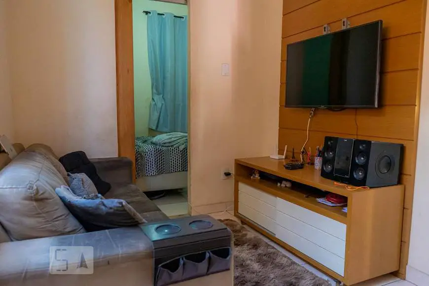 Foto 1 de Casa com 2 Quartos para alugar, 70m² em Olaria, Rio de Janeiro