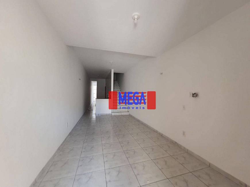 Foto 3 de Casa com 3 Quartos para alugar, 100m² em Henrique Jorge, Fortaleza