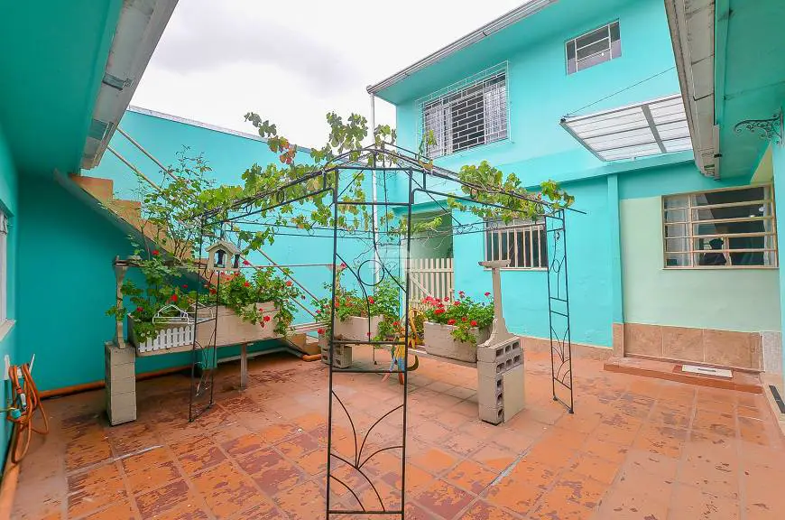 Foto 1 de Casa com 4 Quartos à venda, 136m² em Jardim das Américas, Curitiba