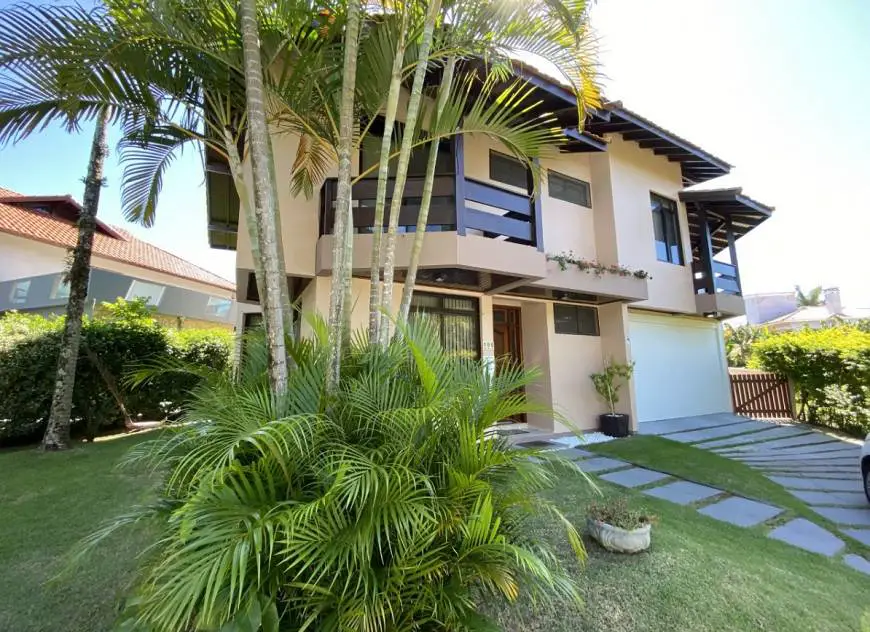Foto 1 de Casa com 4 Quartos para venda ou aluguel, 330m² em Jurerê Internacional, Florianópolis
